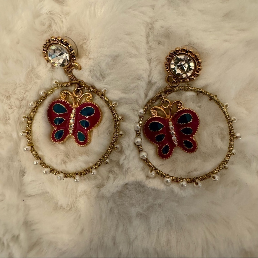 Betsy Johnson Butterfly Earrings. Gold dangling Butterflies. Pearls Pink Blue - Picture 8 of 10